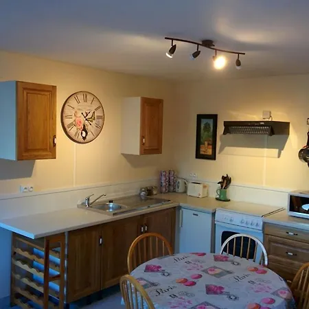 Stable Conversion In Idyllic Rural Location, Close To The Coast 펜션 *